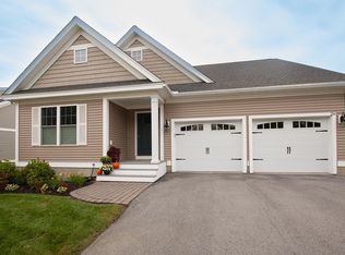 26 Sierra Hill Dr, Dover, NH 03820