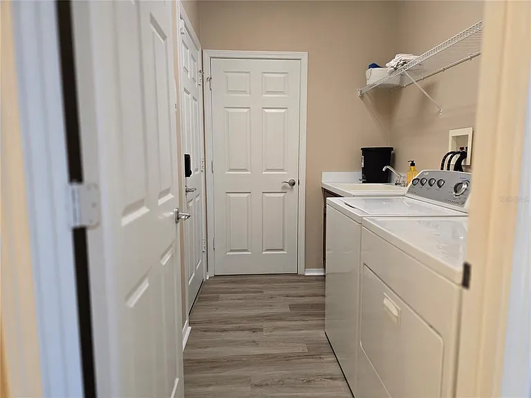 5646 Sunset Falls Dr — Photo 8