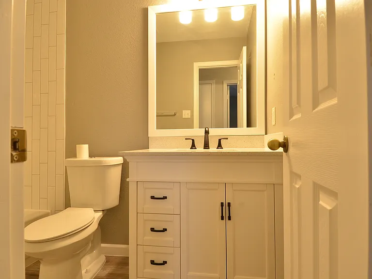 15530 Sarahs Creek Dr — Photo 10