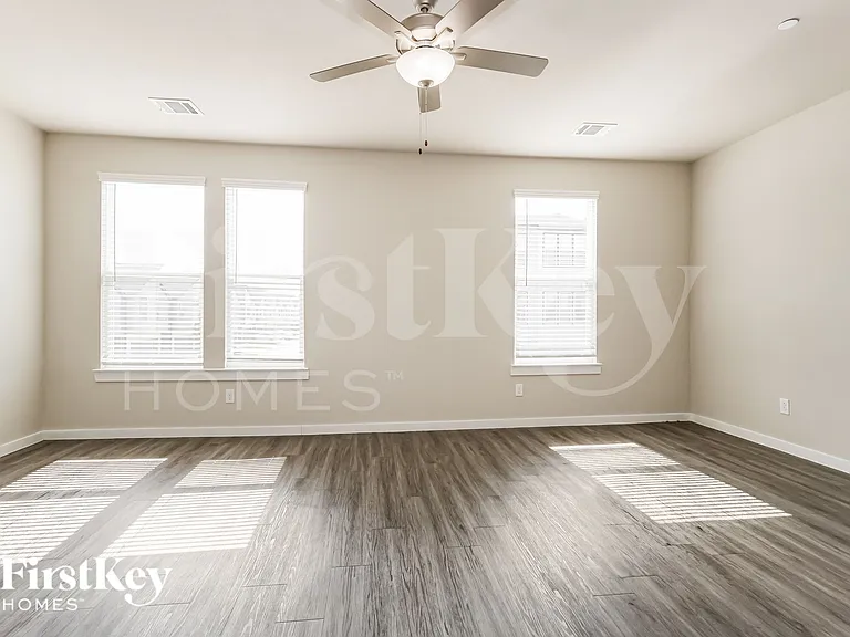 18326 W Centro Cir — Photo 12