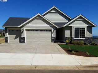 125 SW Alder St, Dundee, OR 97115