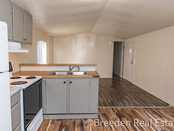 3rd image of 3184 E Burke Blvd