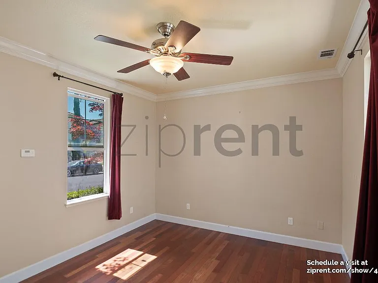 130 Avalon Ct #1 — Photo 8