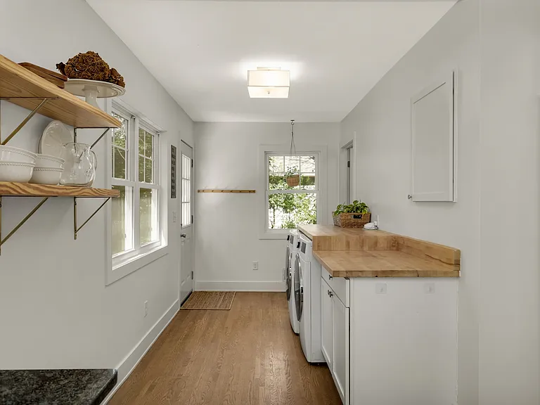 1385 Arbor St — Photo 8