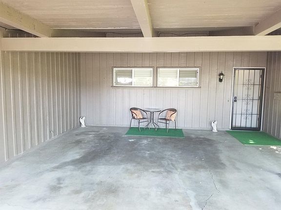 3rd image of 2013 W Rosecrans Way