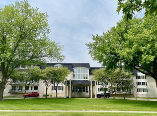 8750 Harrison Ave APT 411, Munster, IN 46321