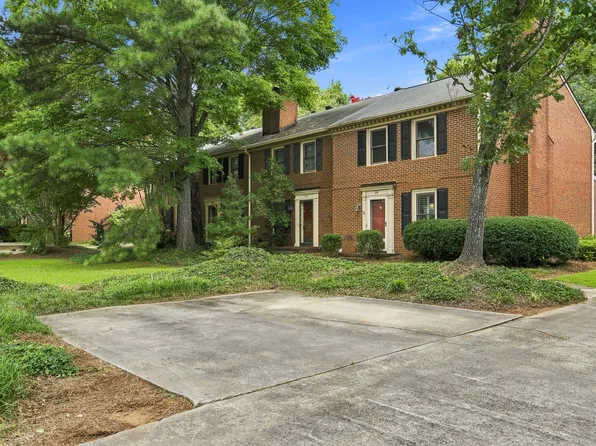 1118 Old Roswell Rd, Roswell, GA 30076