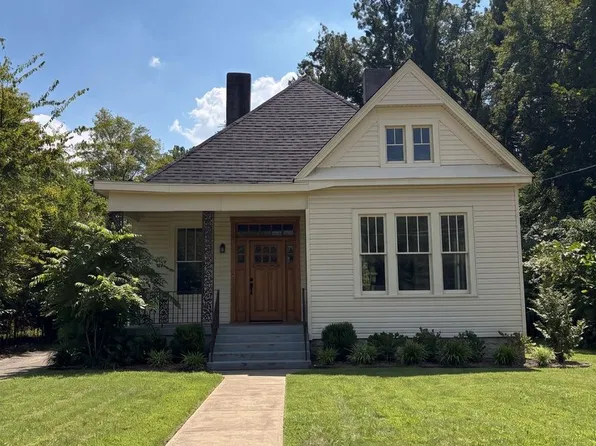 385 Walker Ave, Memphis, TN 38126