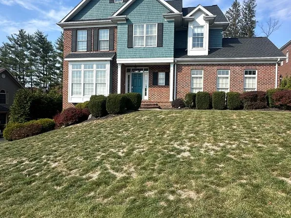 27 Floral Drive, Wheeling, WV 26003