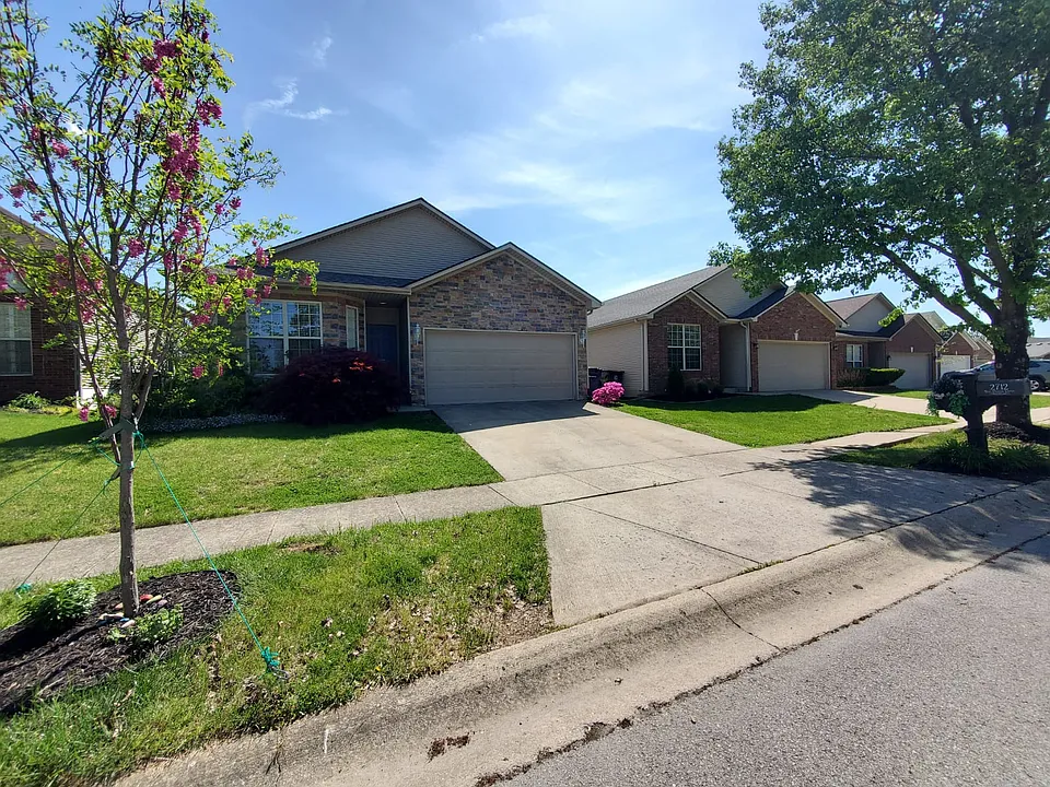 2712 Bay Cedar Cv