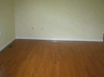 5th image of 223 Laurens Ln