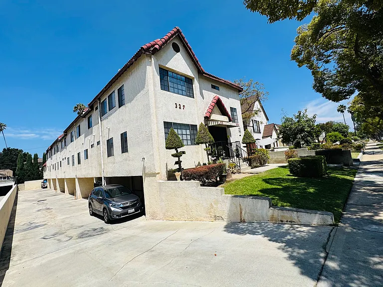 327 La France Ave #E — Photo 30