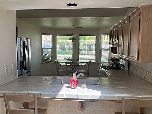 4th image of 1601 E Sunnyside Ave