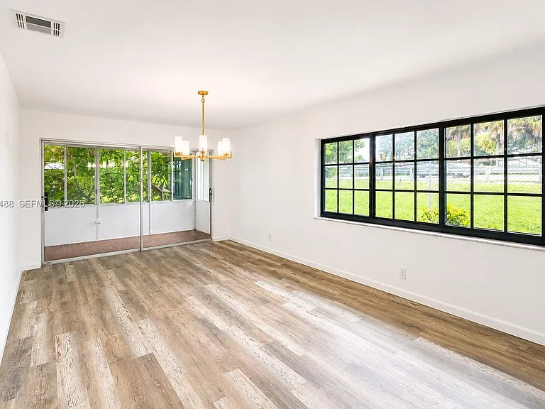 2401 NW 52nd St — Photo 5