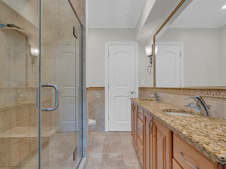 26 Yarmouth St #1 — Photo 13