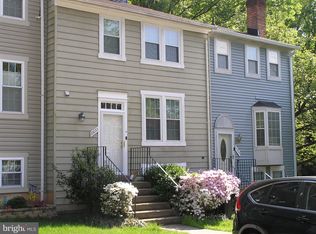 10053 Chestnut Wood Ln, Burke, VA 22015