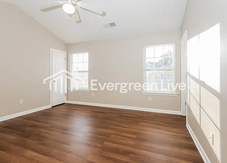 358 Coral Cir — Photo 7
