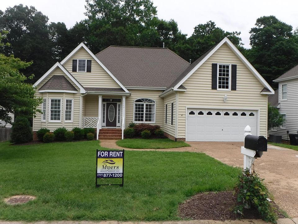 1st image of 6245 N Mayfair Cir