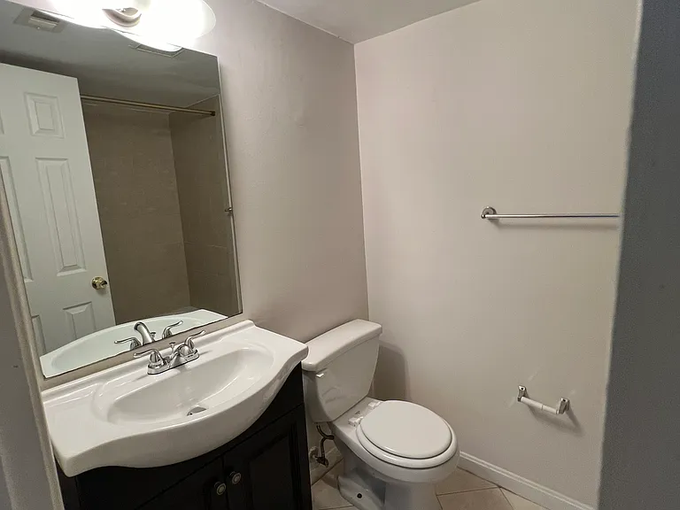 4705 Tecumseh St #102 — Photo 9