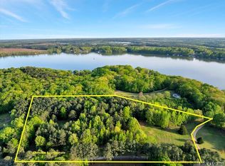 144 Pine Forest Rd, Bracey, VA 23919