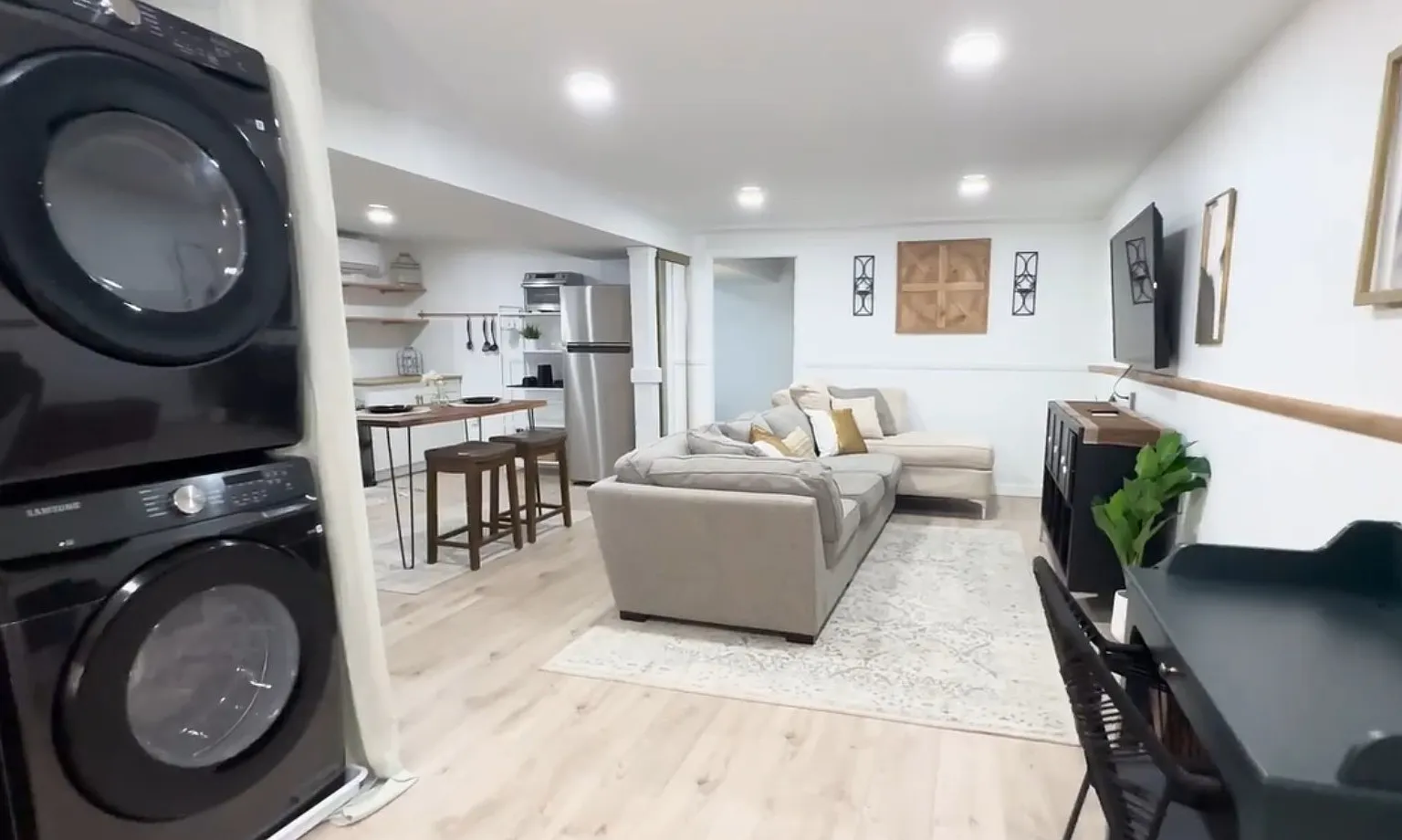 4701 Weldon Dr — Photo 1