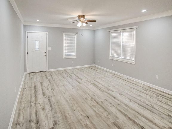 5th image of 425 Bissell Ave