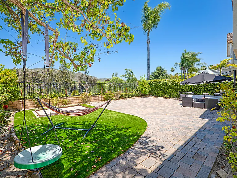 11526 Meadow Grass Ln — Photo 37
