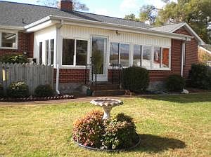 1st image of 1523 Cliff View Dr