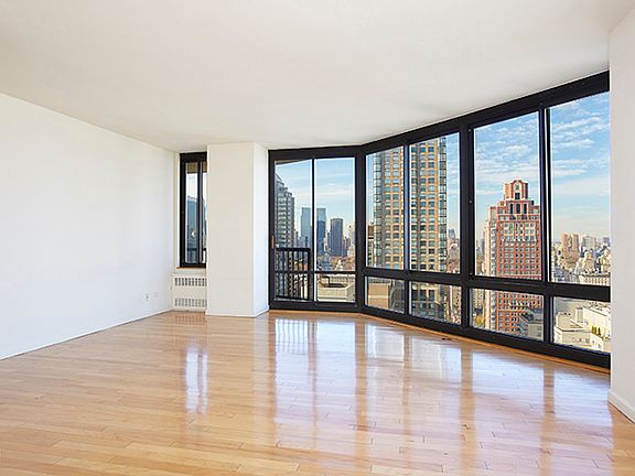 2nd image of 304 E 65th St APT 33A