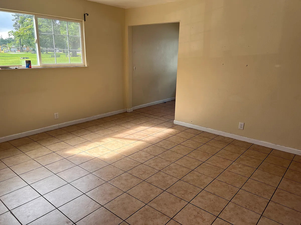 Building Photo - 227 Coventry Dr #A