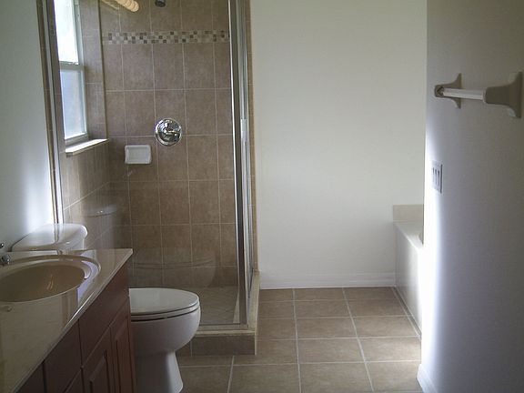 Master Bath shower & Tub