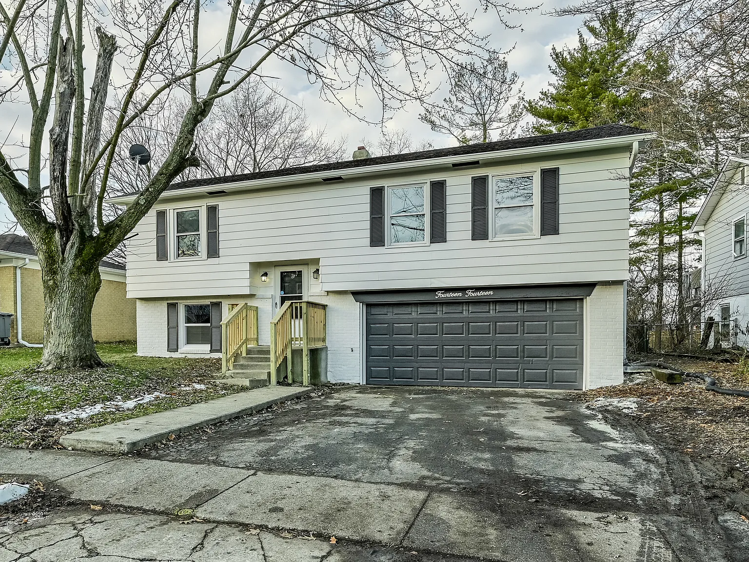 3 bed, 1.5 bath, 2116 sqft, $1,900 — Photo 2