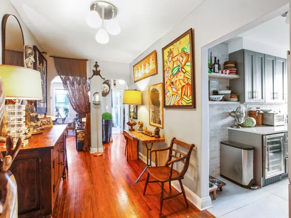 811 Walton Avenue image 1 of 7