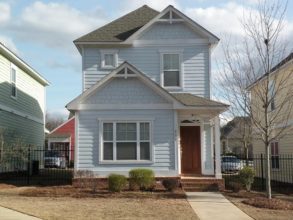 252 Ruth Dr