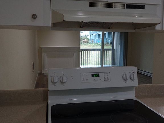 4th image of 12428 Meridian Ave S #2