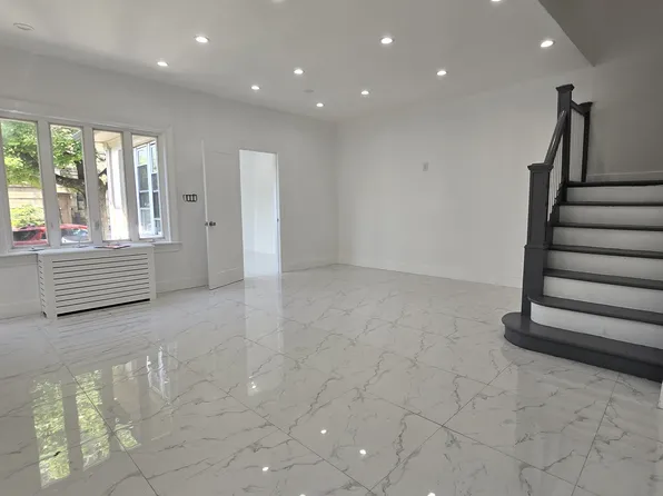 1395 East 15th Street image 6 of 20