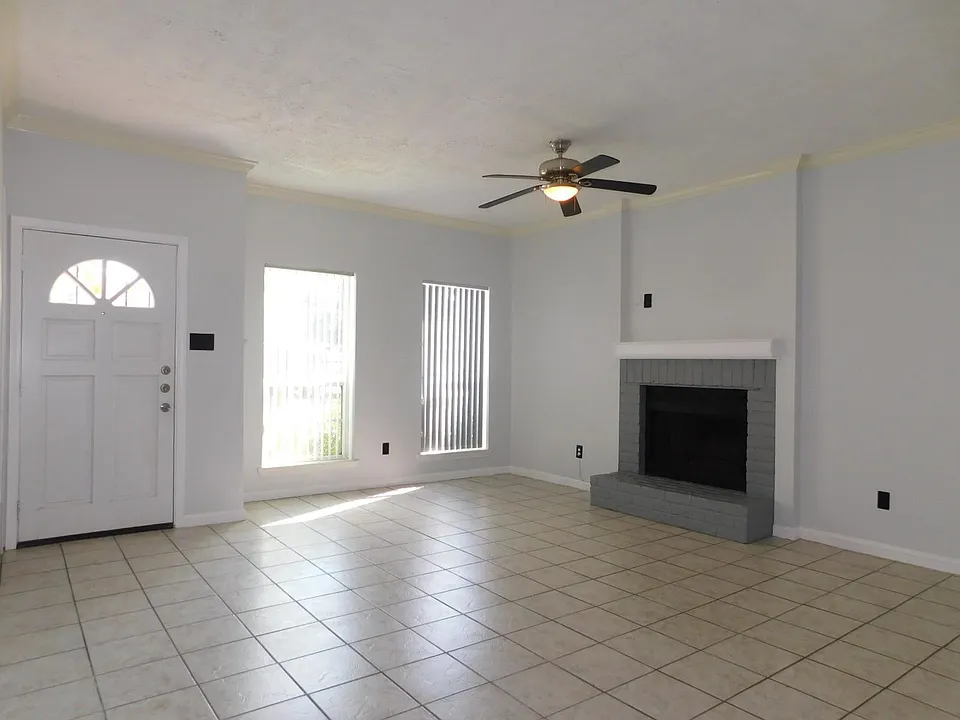 11710 Southlake Dr #23