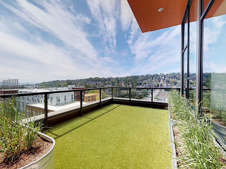 CRN Crane Interbay Apartments — Photo 9