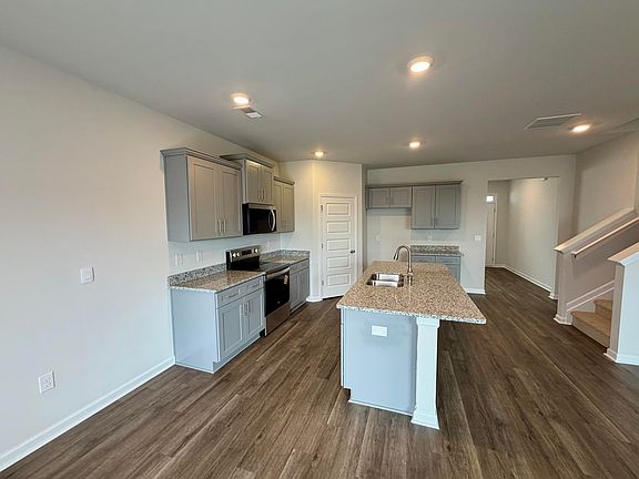5th image of 1388 Admiral Avenue #118
