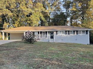 3253 Georgian Woods Cir, Decatur, GA 30034