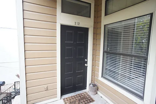 2802 Nueces Photo 1