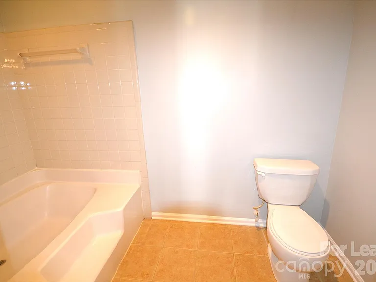 7124 Winery Ln — Photo 25