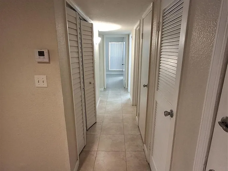 899 Riverside Dr #613 — Photo 7