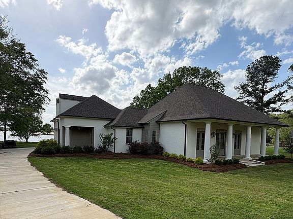 3rd image of 128 Chapel Ln