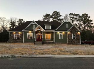100 Bonnie Cir, Seaford, VA 23696