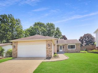 3302 Rustic Ln, Crown Point, IN 46307