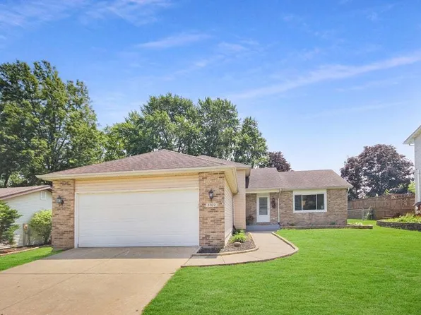 3302 Rustic Ln, Crown Point, IN 46307