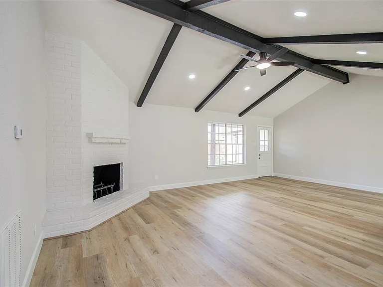 7026 Hidden Arbor Ln — Photo 5
