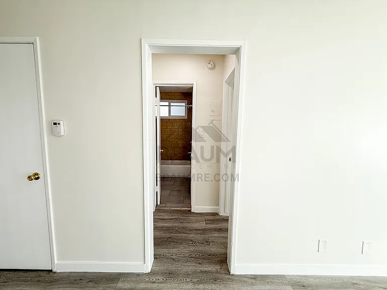 SEPULVEDA — Photo 11