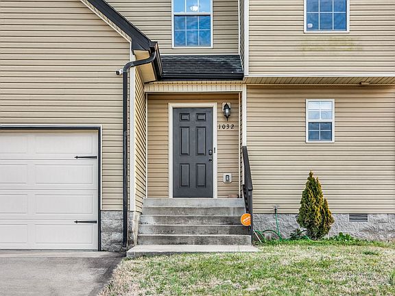 4th image of 1032 E Monica Dr